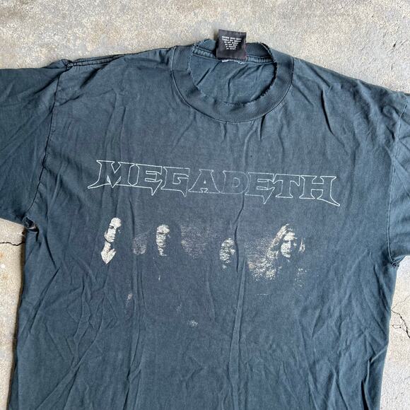 Vintage faded black megadeth giant tag distressed graphic t shirt - Picture 2 of 15